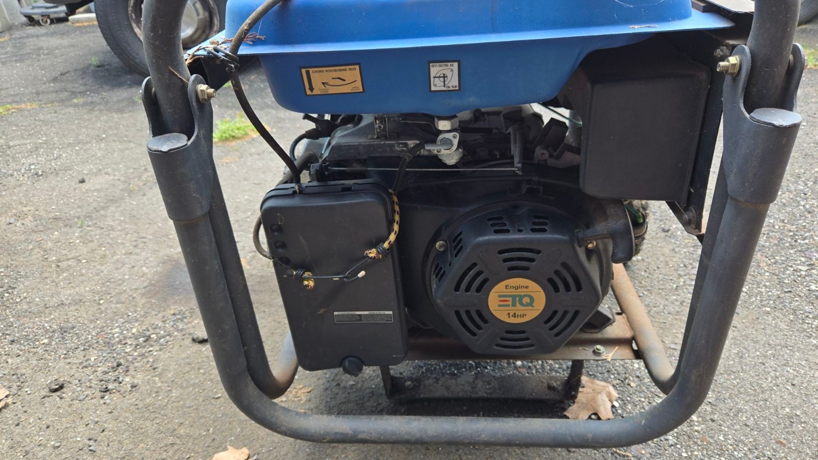 110v and 220v ETQ TG72B12 Portable Generator 8250W Surge / 7250W 14HP engine