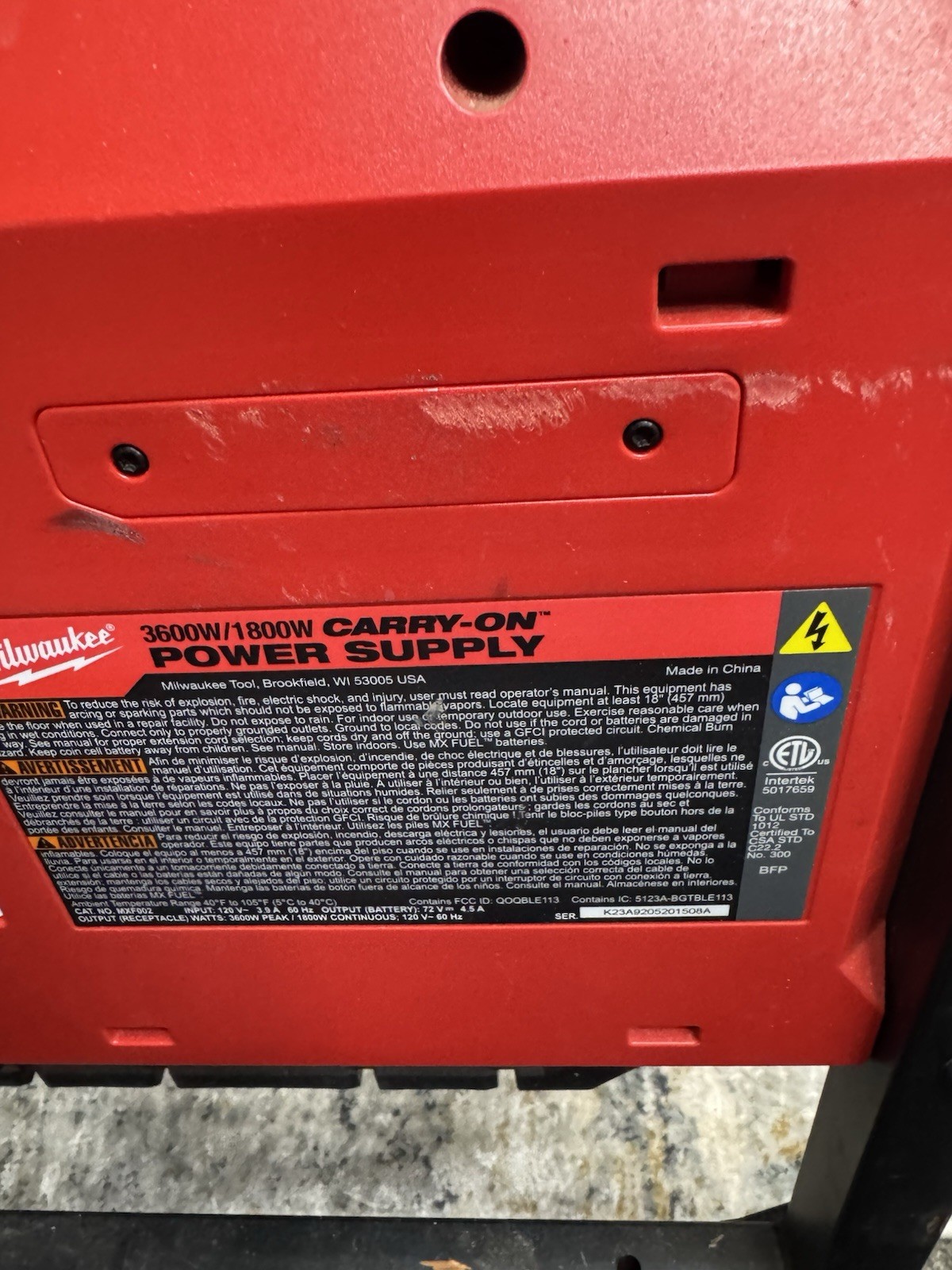 Milwaukee MX FUEL Carry-On Power Supply + (2) XC406 Battery 3600W Tested Working