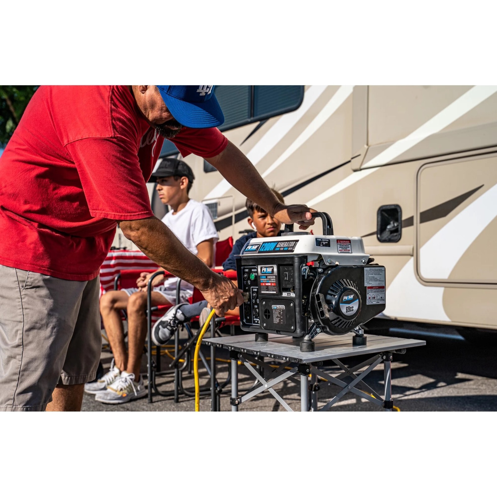 1200 Watt Portable Low Noise Gas Powered Inverter Generator
