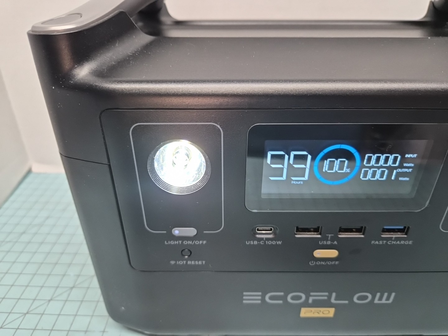 EcoFlow RIVER Pro Power Station 720Wh Generator for Outdoor, Camping, RV