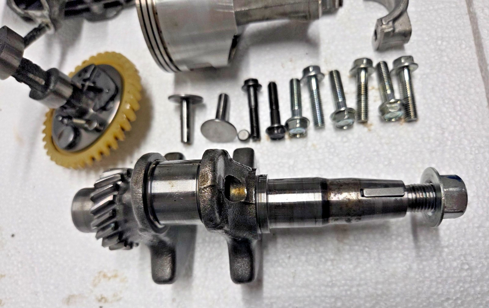 COMPLETE AS IS HONDA EU3000i GENERATOR GX160 ENGINE CRANKCASE CYLINDER & PARTS