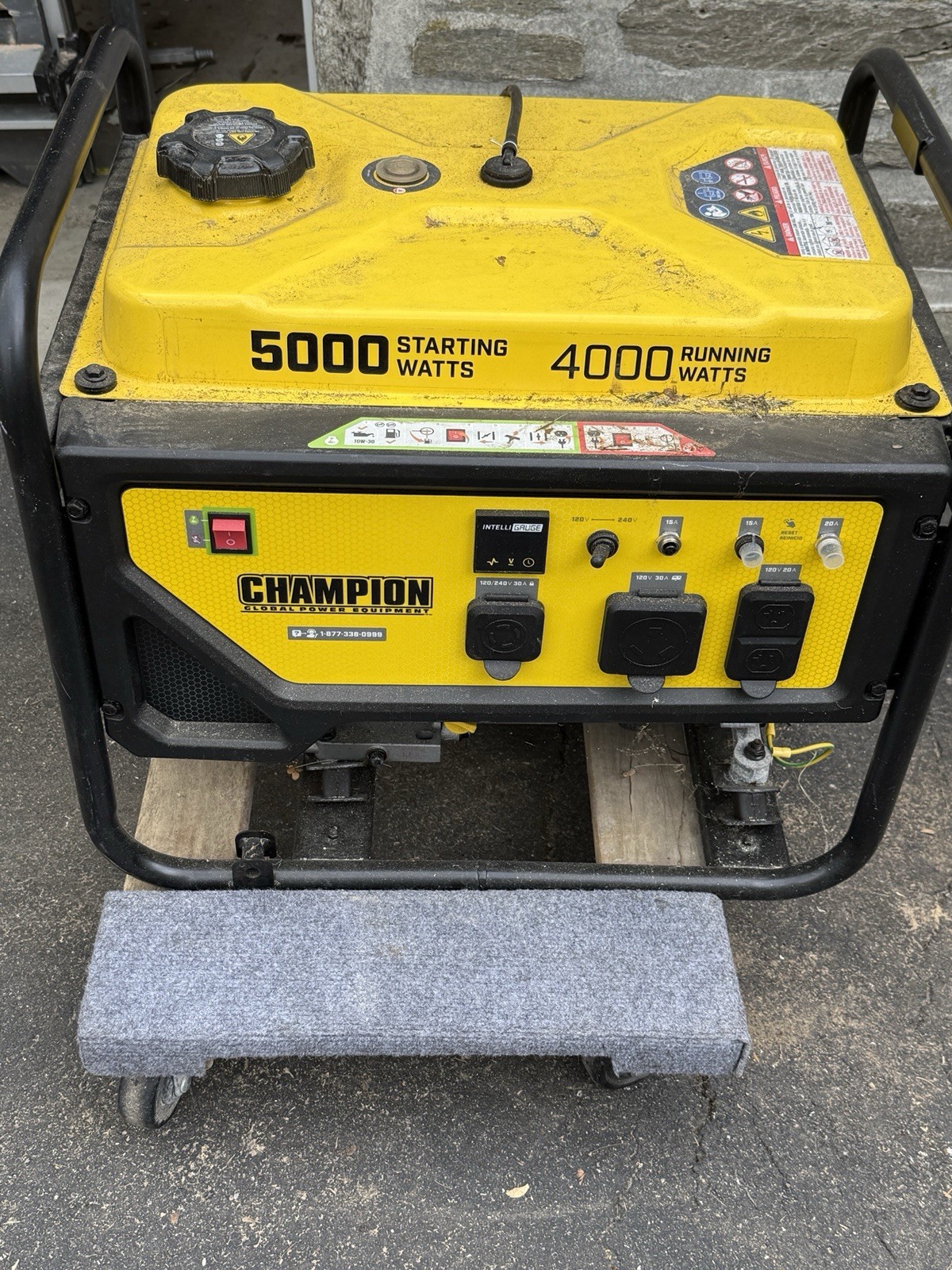 Champion Portable Generator 5000 Starting/4000 Running Watts, 1x240V 3x120V