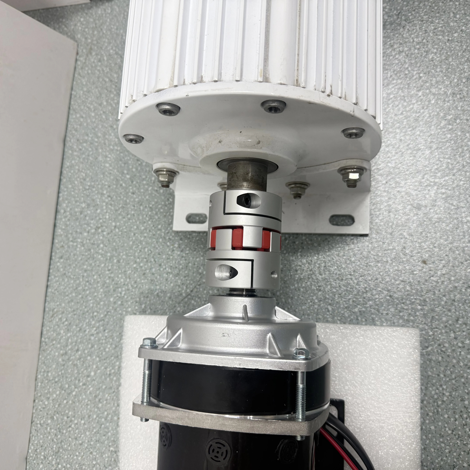 2000W 220V Low Speeds 3 Phase Permanent Magnet Generator With DC Motor