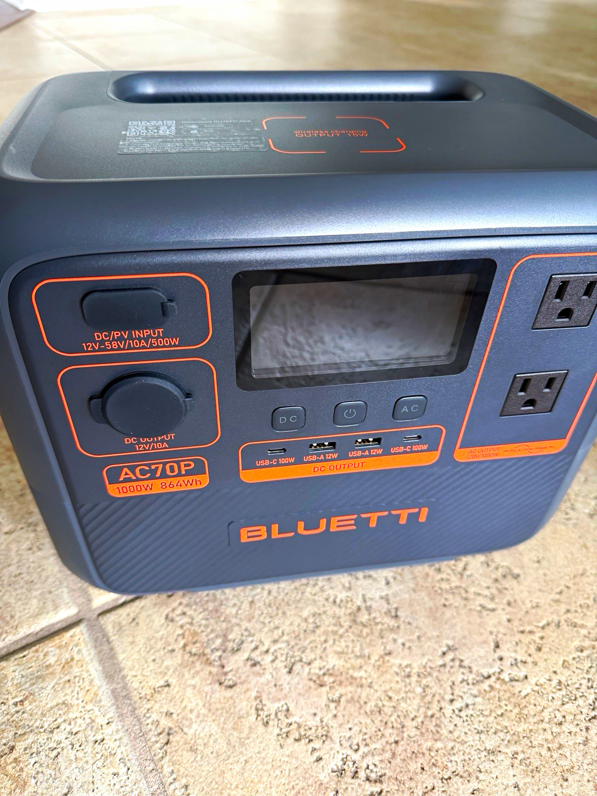 BLUETTI AC70P Portable Power Station 1000W 864Wh 120V USB-A/C Wireless