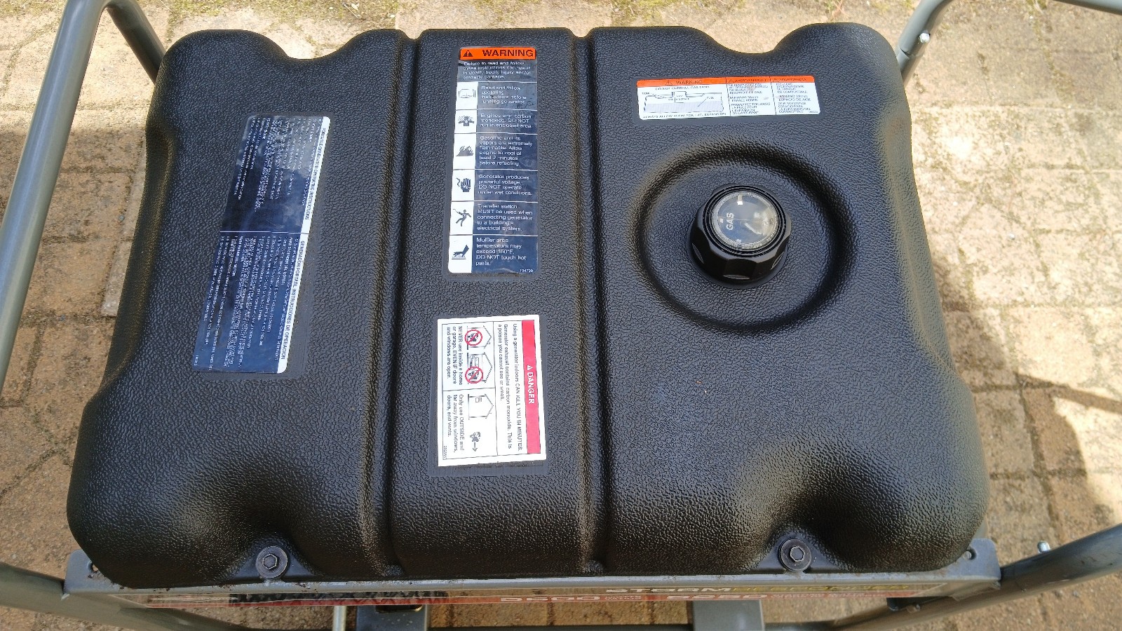 Briggs & Stratton Storm Responder Generator 5500 Watt 8250 Peak W/ Power Cable