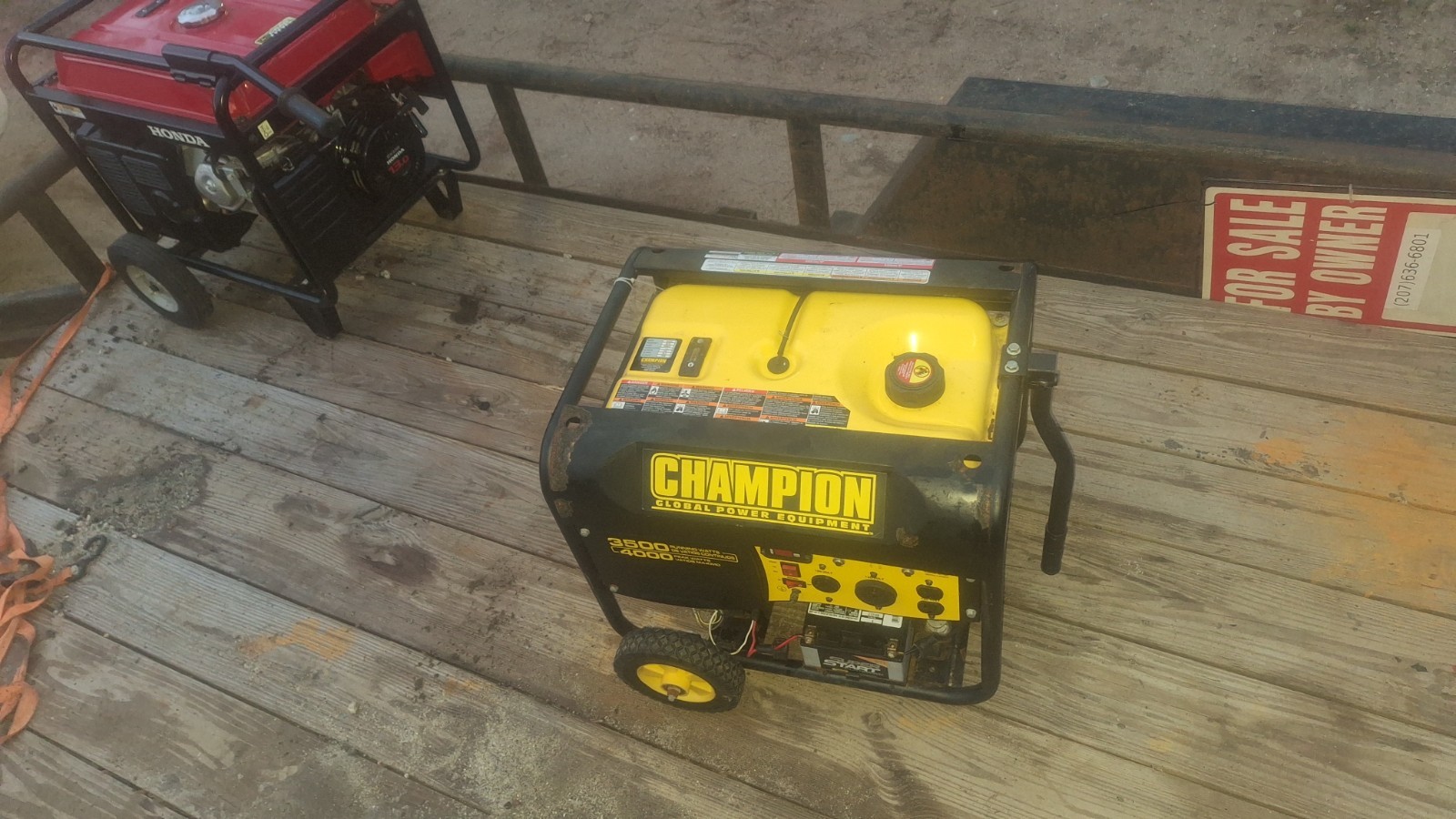 Champion 46539 3500W/4000W Gas Portable Generator Electric Start ONLY 31 HOURS