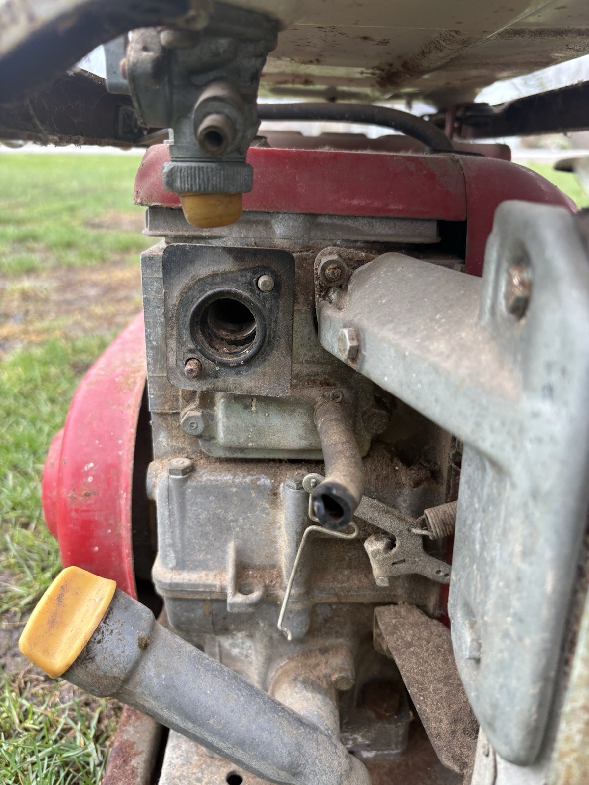 Honda E1500 Power Generator, White Red Metal, Portable Gas, Model E1500