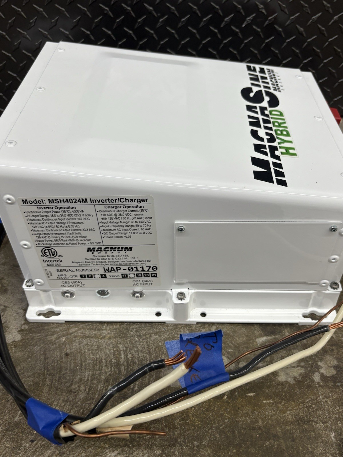 New Magnum Magnasine inverter MSH4024M 24V 4000w w ME-RC 50 Remote Hybrid