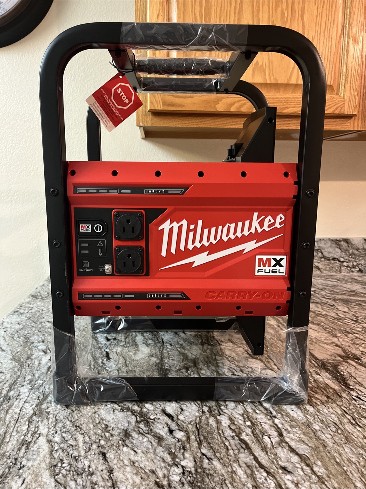 Milwaukee MX FUEL 3600W/1800W Power Supply (MXF002-2XC)