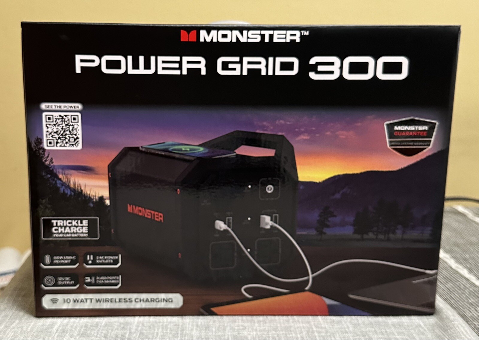 Monster Power Grid Portable 300W Battery Power Station 10W Wireless (Black) New