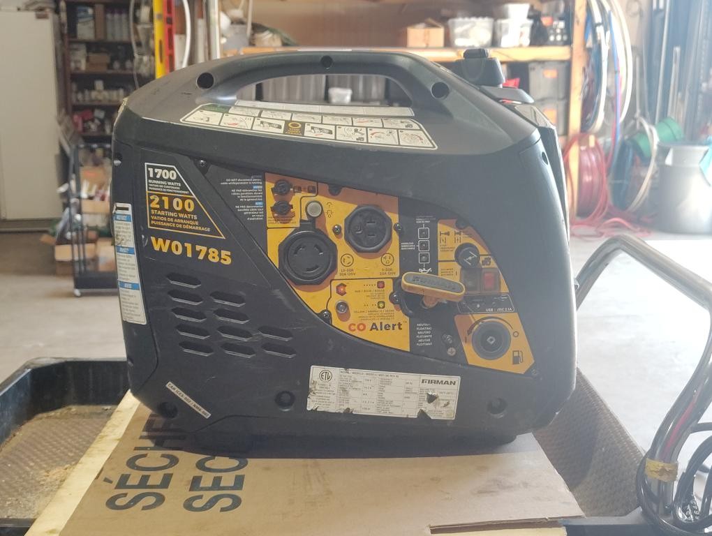 FIRMAN W01785 2100 Starting Watt/ 1700 Running Watt Portable Inverte (SB1113456)