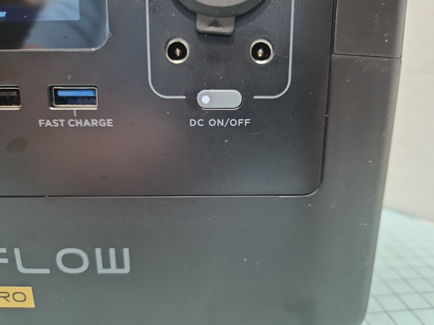 EcoFlow RIVER Pro Power Station 720Wh Generator for Outdoor, Camping, RV