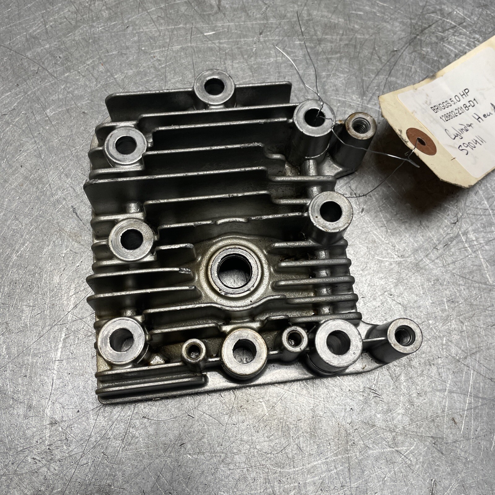 OEM USED BRIGGS 5HP QUANTUM GOLD 128802-2318-D1 CYLINDER HEAD 590411