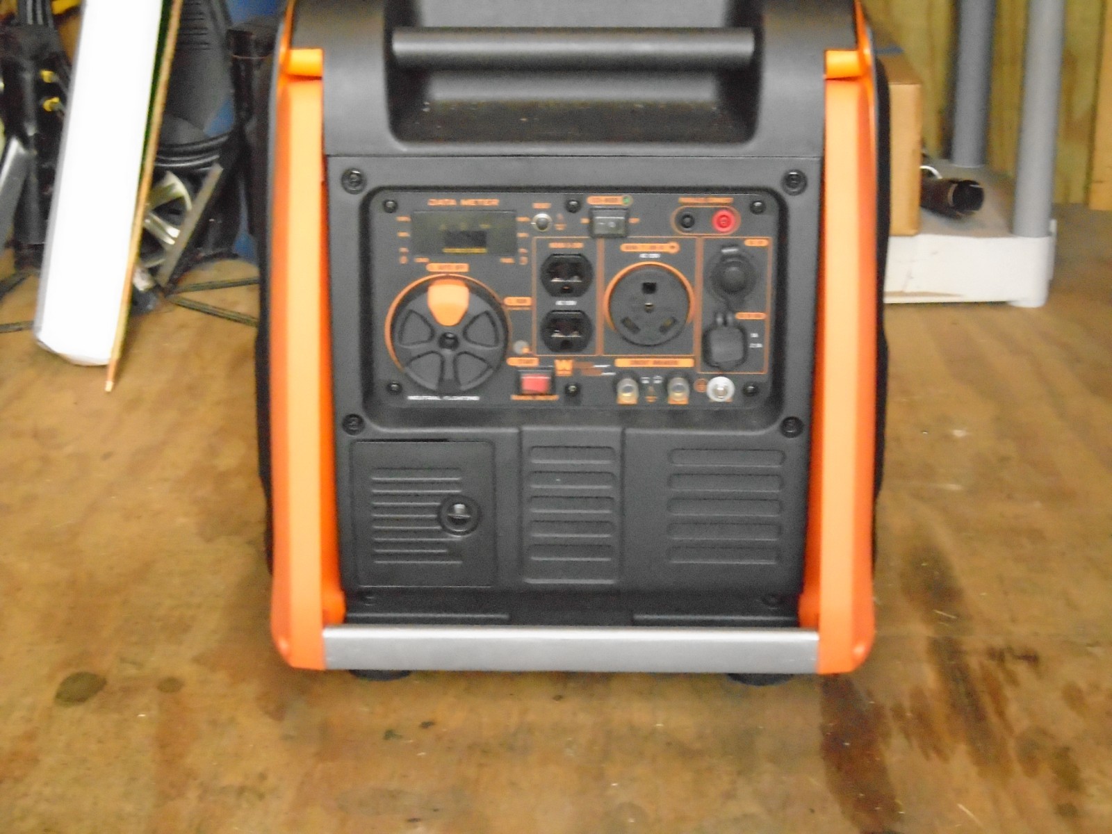 Wen portable gas inverter generator electric or pull start