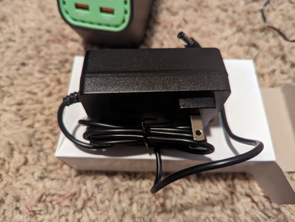 New Green 97Wh 26400mAh Portable Power Station