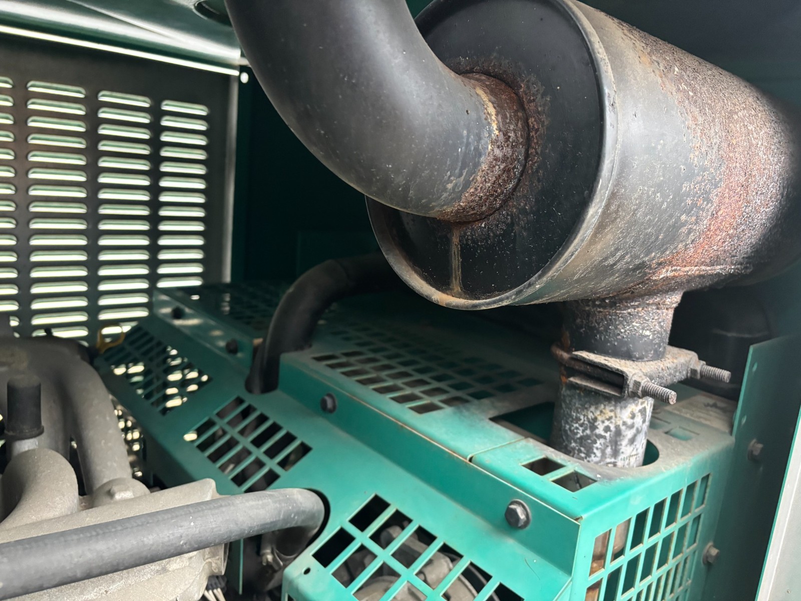 Cummins KW:35 Volts:120/240 AMPS:121.4 KVA:43.7 HRS:801 GGFD-563663