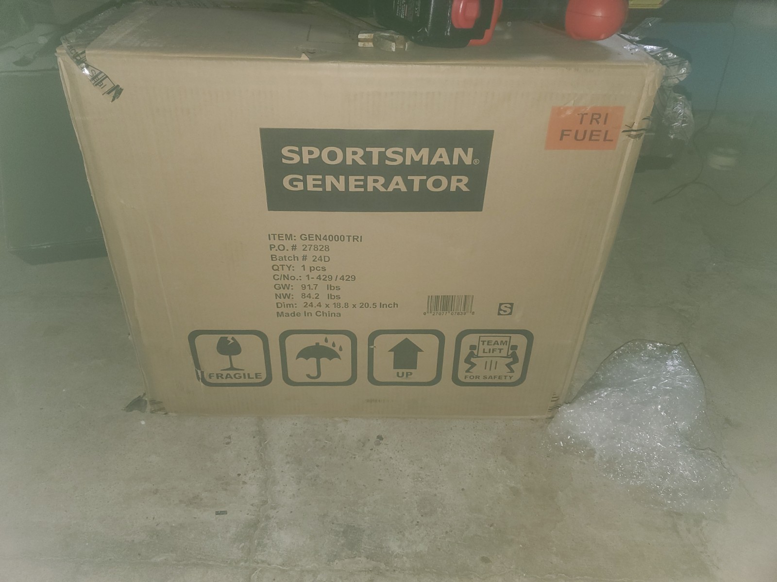 Sportsman 4000 Surge Watts Tri Fuel Portable Portable Generator Brand New Unopen