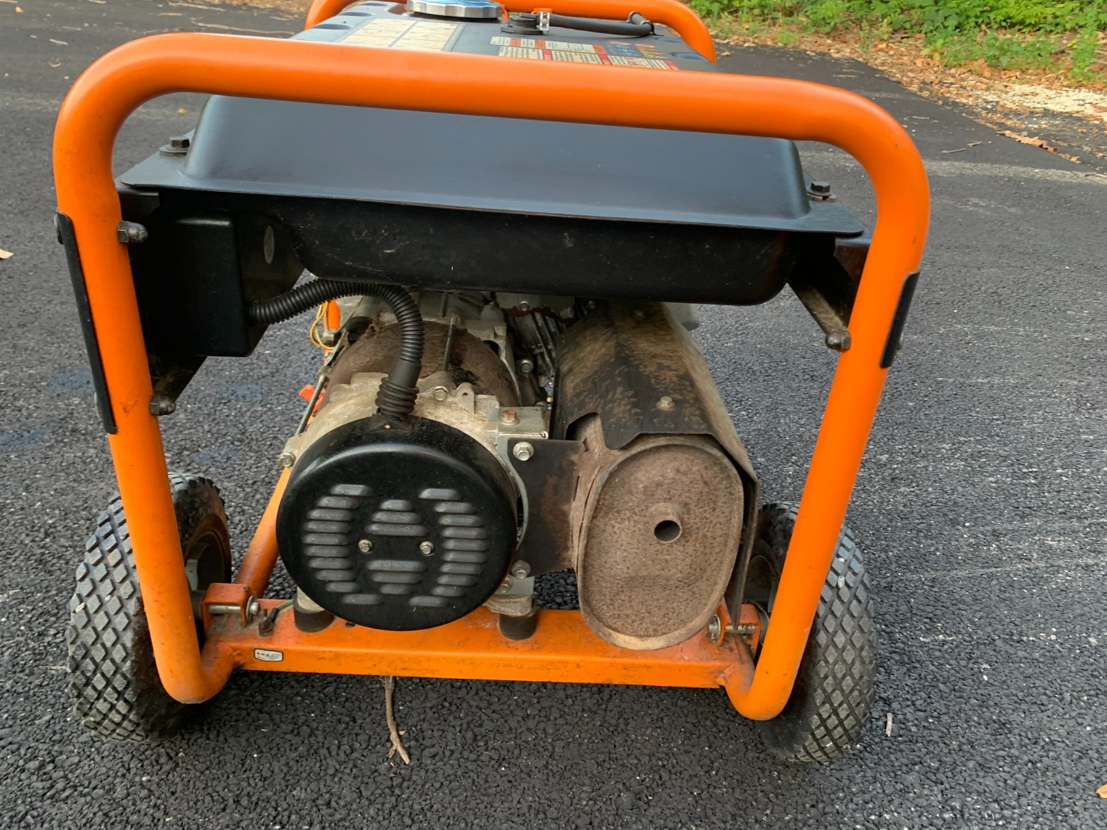 Generac GP5500 Power Generator 5500-6875 Watts 120/240 Volts LOCAL PICK UP WORKS