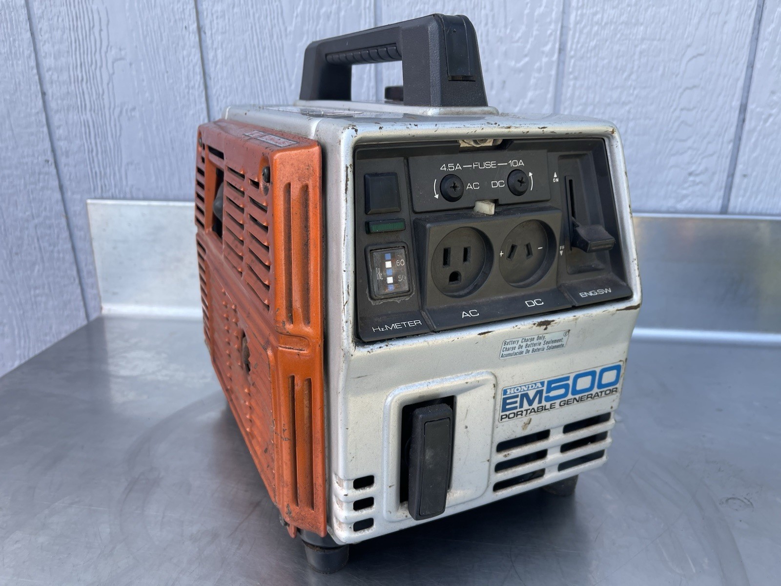 Vtg HONDA EM500 PORTABLE GAS GENERATOR CAMPING Running