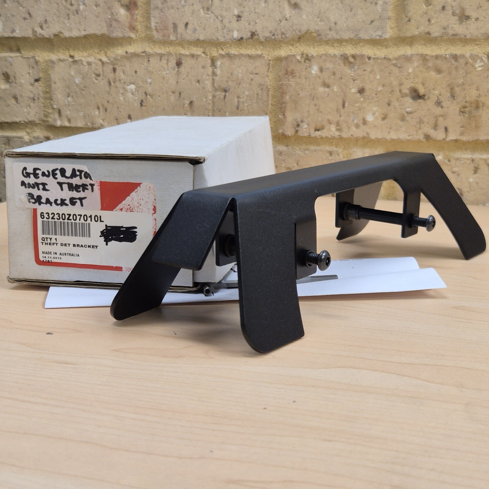 GENUINE Honda EU20i / EU22i Generator Anti-Theft Deterrent Bracket