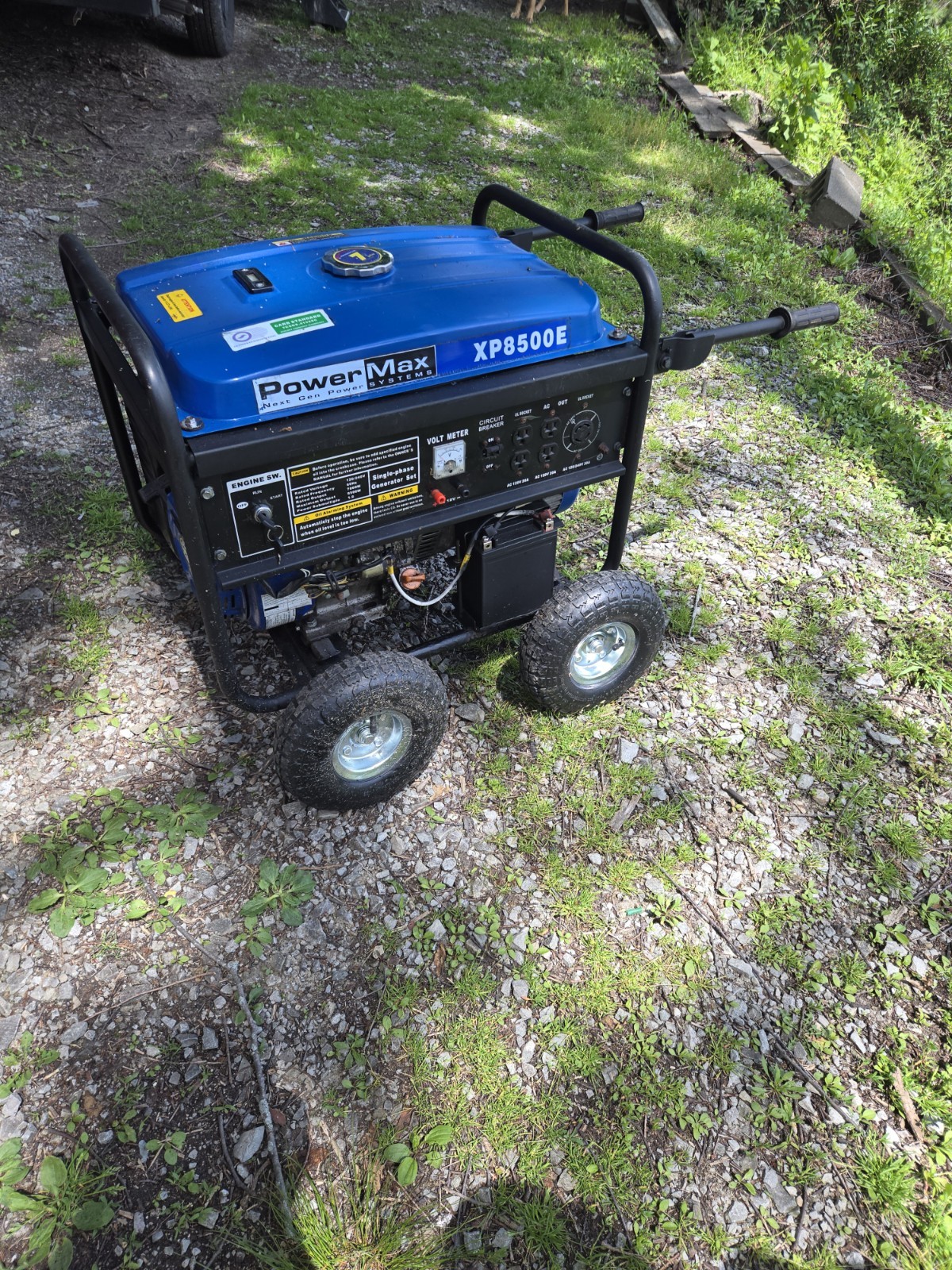 PowerMax XP8500E gasoline powered portable electric generator