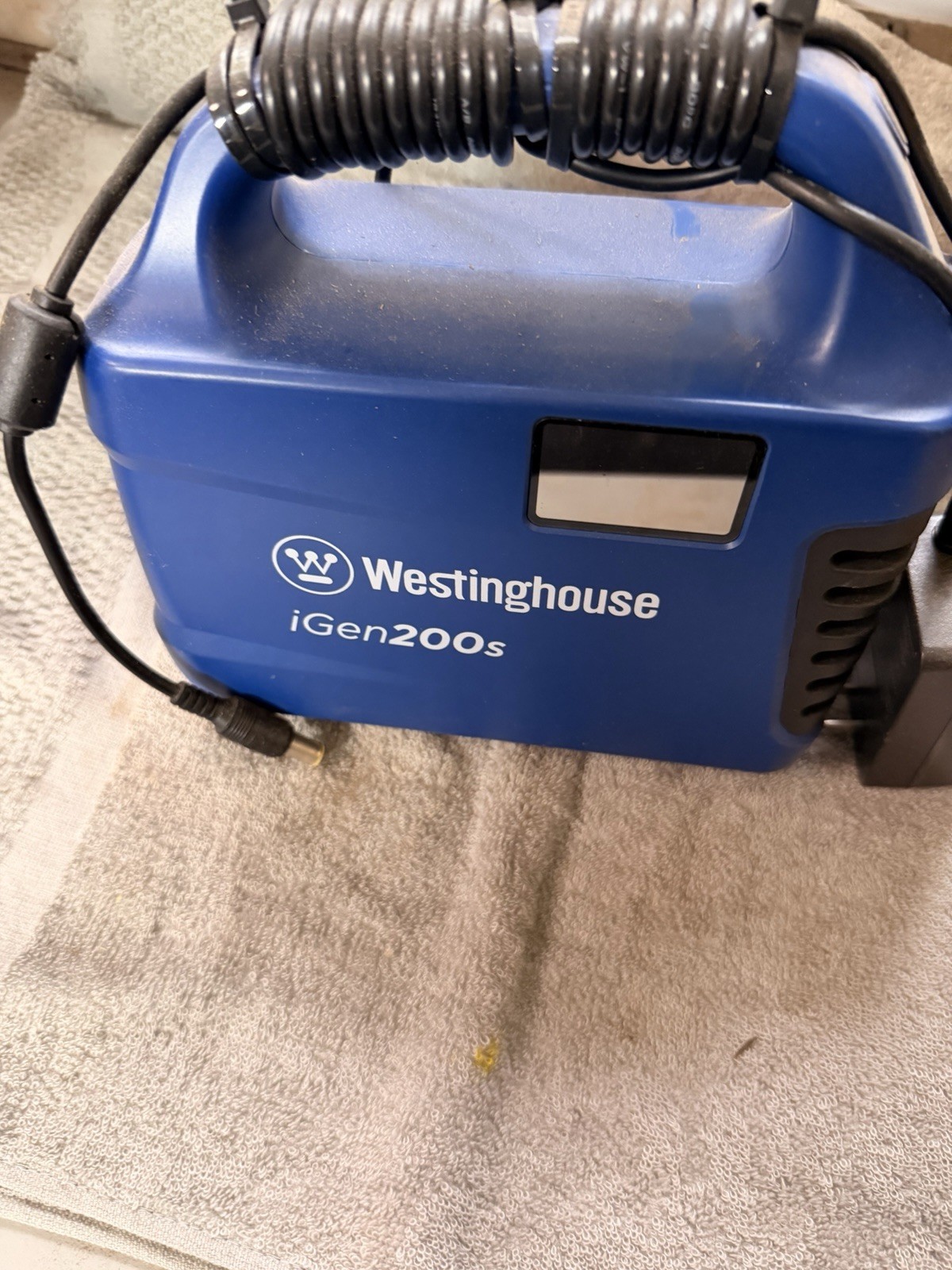Westinghouse iGen200s Portable Power Station 150W 120V Blue USB USB-C QC 3.0