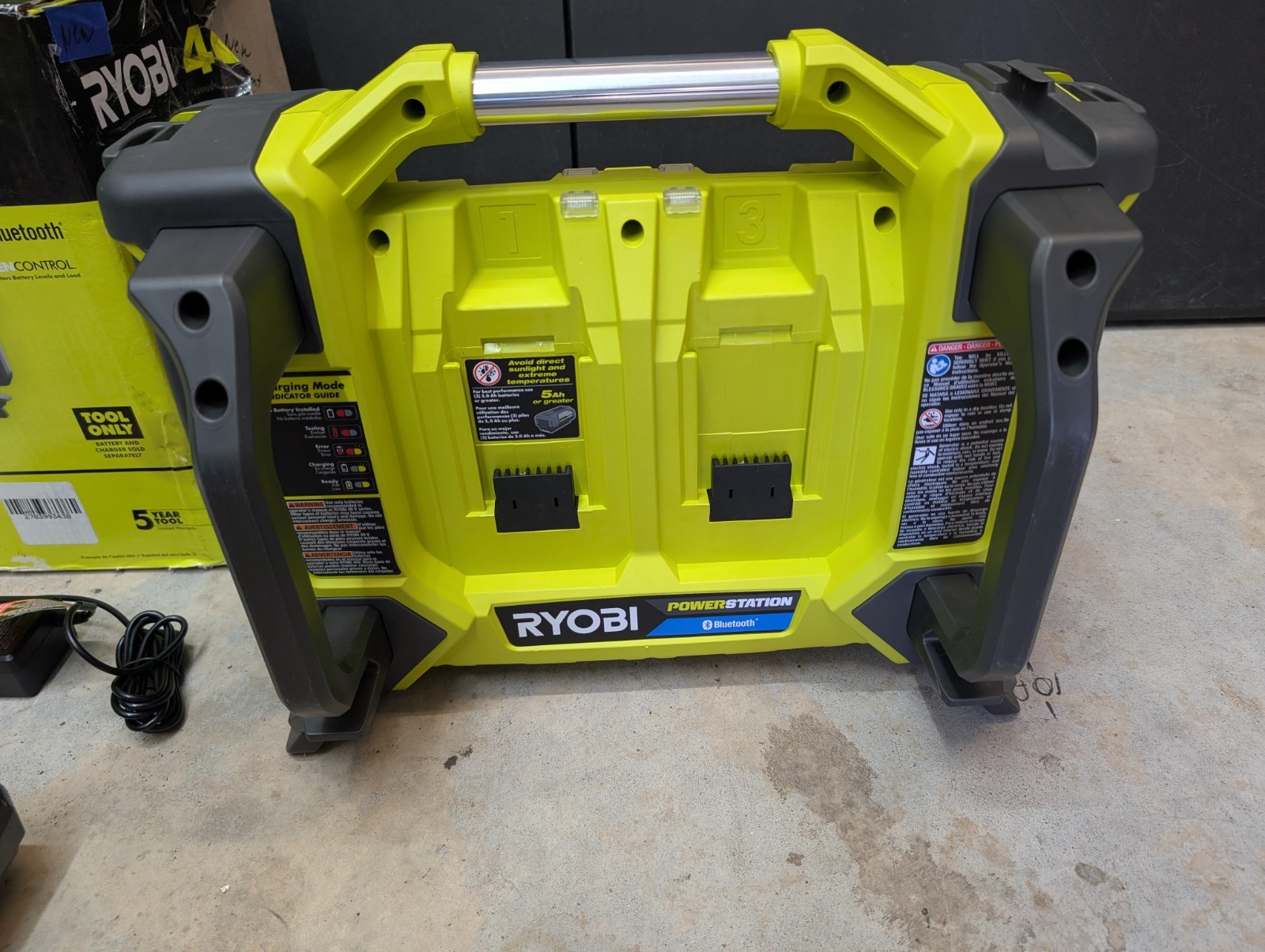 Ryobi RYi1802BTVNM, 40Volt – 3000Watt Power Station Generator WITH 4 BATTERIES!
