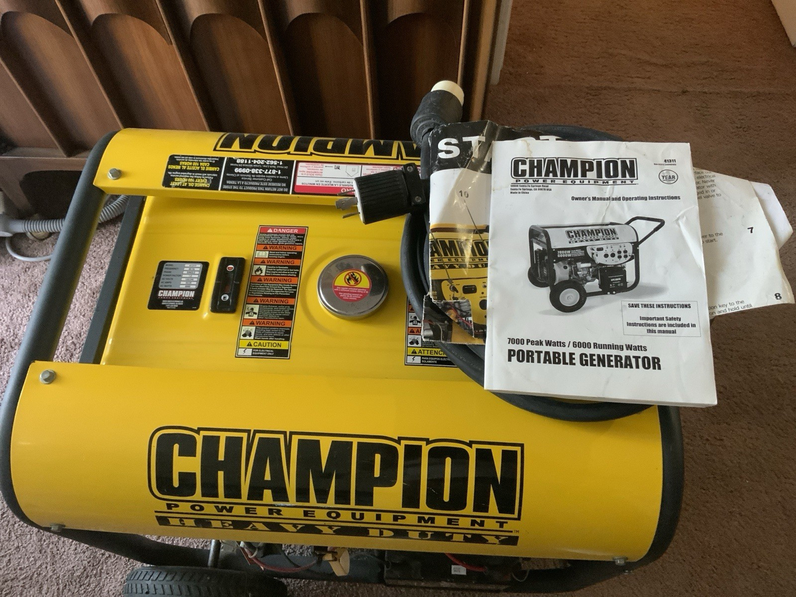 Champion Power Equipment 7000W/6000W Portable Gasoline Generator Electric Start