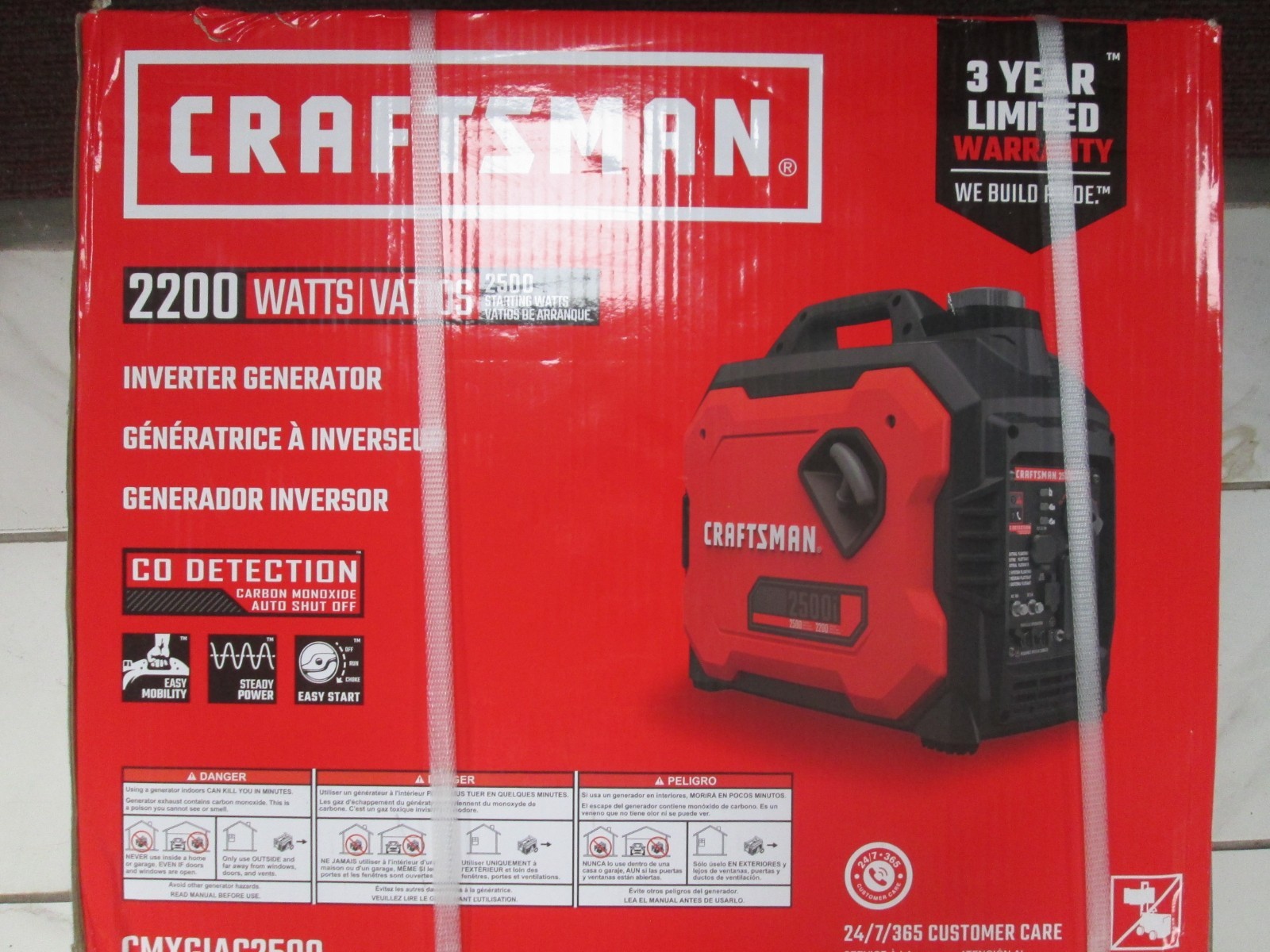 Craftsman CMXGIAC2500 Gas Inverter Generator 2200W/2500W Peak Portable