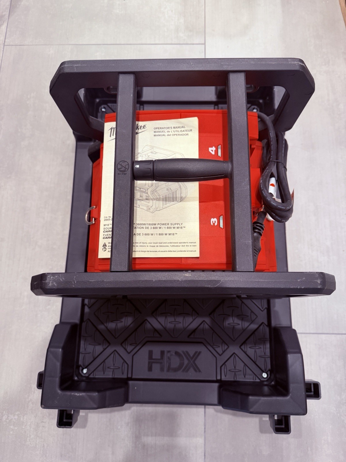 Milwaukee 2845-20 M18 CARRY-ON 3600W/1800W Power Supply