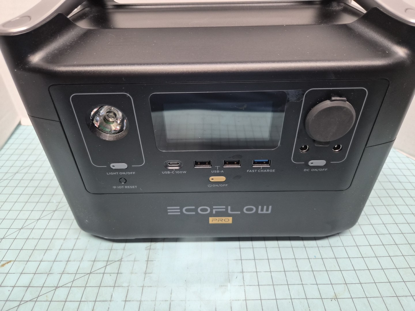 EcoFlow RIVER Pro Power Station 720Wh Generator for Outdoor, Camping, RV
