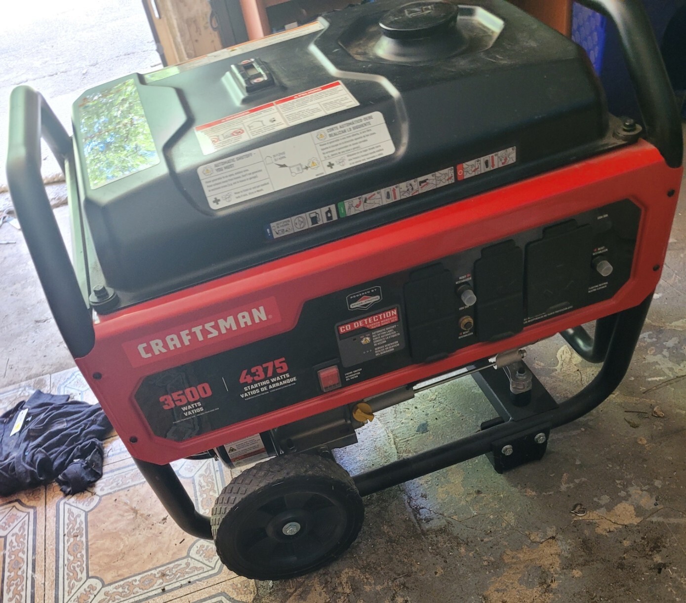 Craftsman 3500-Watt Gasoline Portable Generator CMXGGAS030729 OPEN BOX – NEW