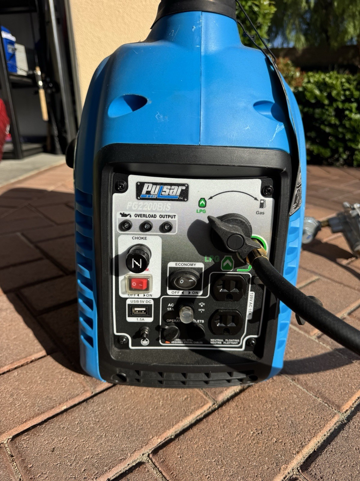 Used Pulsar 2200 Watt Dual Fuel Portable Generator Gas & Propane. LOCAL PICK UP